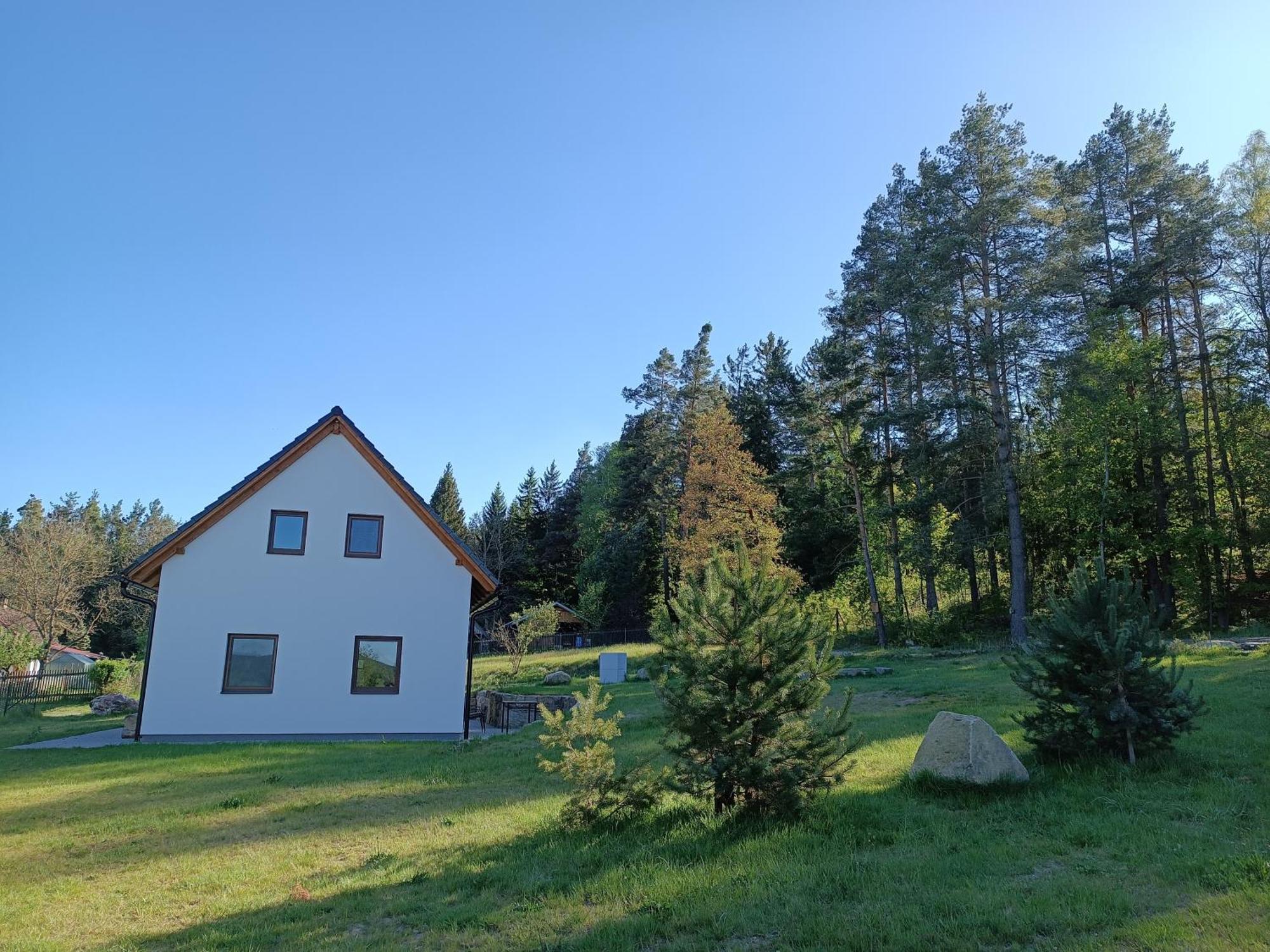Klidna Lokalita Na Kraji Lesa, Cely Dum S Uschovnu Kol Villa Nová Bystřice Buitenkant foto