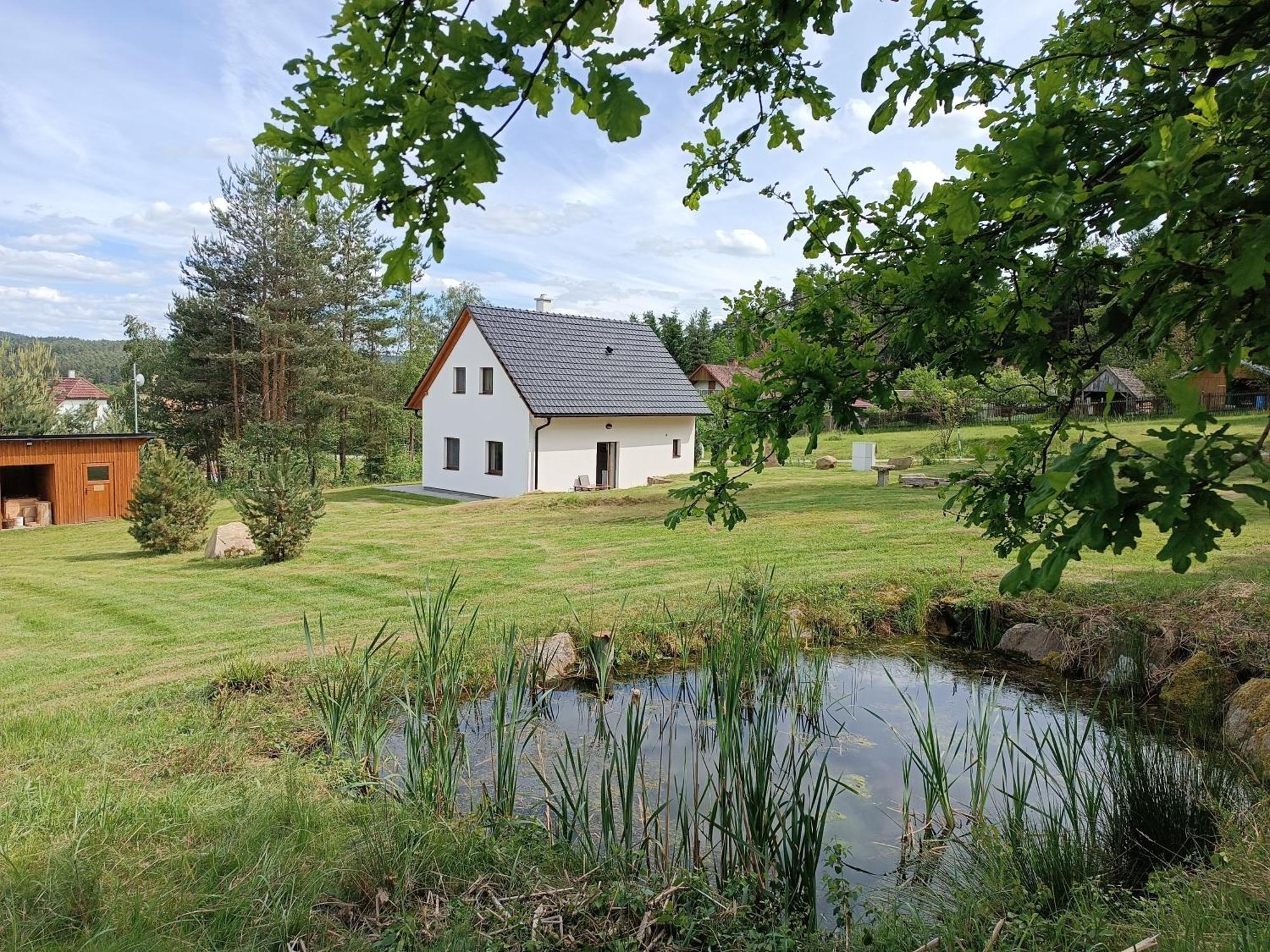 Klidna Lokalita Na Kraji Lesa, Cely Dum S Uschovnu Kol Villa Nová Bystřice Buitenkant foto